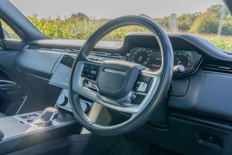 Land Rover Range Rover First Edition 13