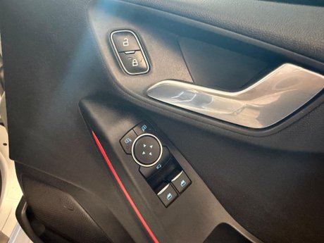 Ford Fiesta 1.0T EcoBoost ST-Line X Euro 6 (s/s) 5dr 15