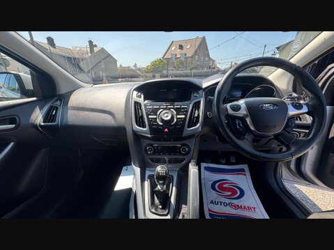Ford Focus TITANIUM 9