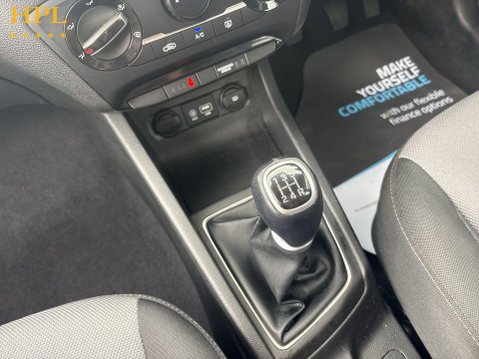 Hyundai i20 1.2 SE Launch Edition Hatchback 5dr Petrol Manual Euro 6 (s/s) (84 ps) 17