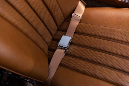 Mercedes-Benz SL 280 Pagoda 39