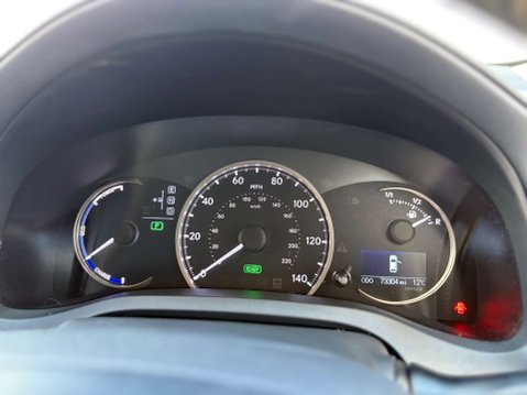 Lexus CT 1.8 CT 200h Advance CVT 5dr 40