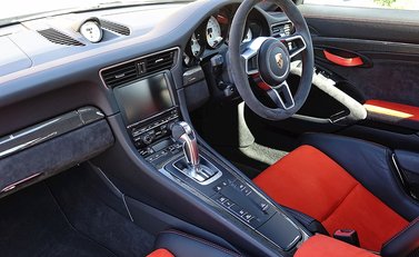 Porsche 911 (991) GT3 RS 24