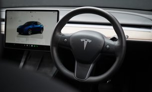 Tesla Model Y LONG RANGE AWD Battery SOH 90% Deep Metallic Blue One Owner VAT Qualifying 18