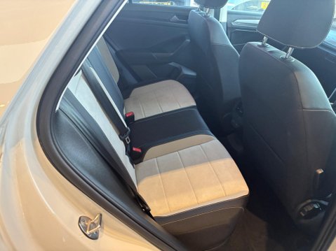 Volkswagen T-Roc 1.5 TSI Style DSG Euro 6 (s/s) 5dr 13