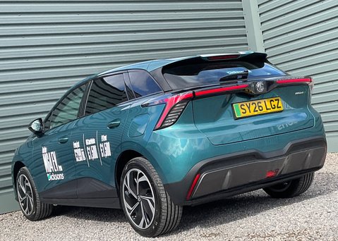 MG MG4 PREMIUM LONG RANGE 14