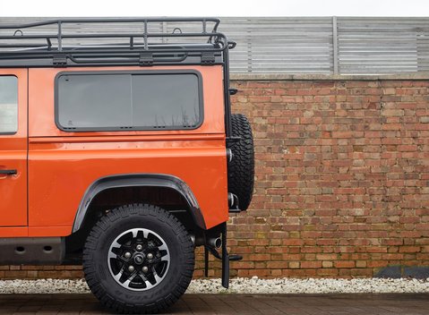 Land Rover Defender 90 Adventure Edition 27