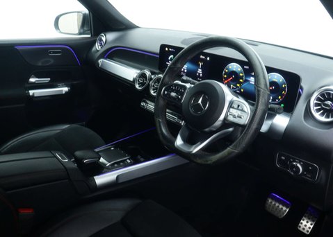 Mercedes-Benz GLB 1.3 GLB200 AMG Line (Premium 2) SUV 5dr Petrol 7G-DCT Euro 6 (s/s) (163 ps) 45
