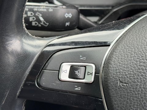 Volkswagen Polo 1.0 EVO SE Euro 6 (s/s) 5dr 17