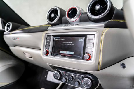 Ferrari California T. MAGNERIDE SUSPENSION. BESPOKE INTERIOR. TWO-TONE BODYWORK. CARPLAY. 35