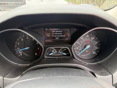 Ford Focus 1.0T EcoBoost Zetec Euro 6 (s/s) 5dr 17