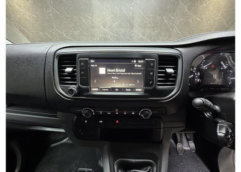 Vauxhall Vivaro 1.5 Turbo D 2900 Sportive Panel Van 6dr Diesel Manual L2 H1 Euro 6 (s/s) (1 52