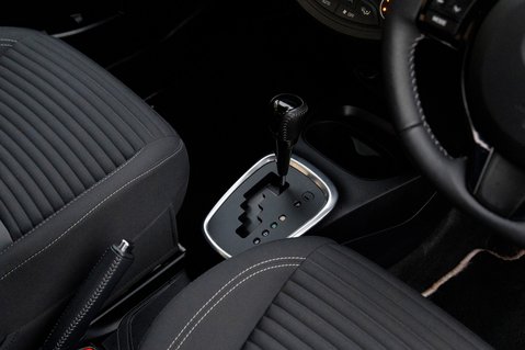 Toyota Yaris VVT-I ICON 30