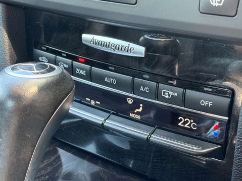 Mercedes-Benz E Class 2.1 E220 BlueEfficiency AvantGarde CDi Auto 4dr 45