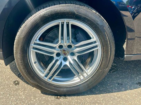 Porsche Macan 2.0T SUV 5dr Petrol PDK 4WD (s/s) (252 ps) 74
