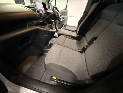 Peugeot Partner 1.5 Partner Professional Premium+ BHDi 22