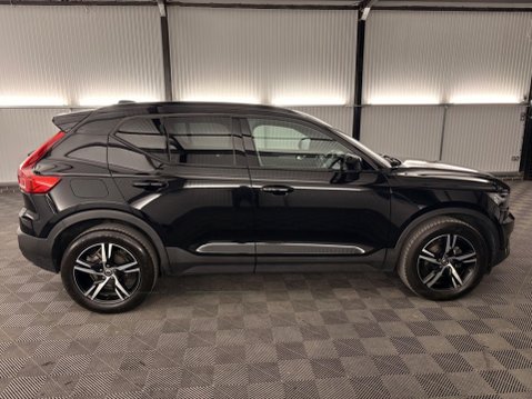 Volvo XC40 2.0 D3 R-Design Euro 6 (s/s) 5dr 56
