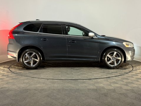 Volvo XC60 D5 R-DESIGN LUX NAV AWD 4