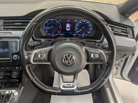 Volkswagen Passat 2.0 Passat R-Line TDI BlueMotion Technology Semi-Auto 4dr 68