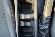 Ford Focus ZETEC 125BHP…1 PREVIOUS OWNER.. 8 MAIN DEALER SERVICES.. SAT NAV..BLUETOOTH 16