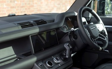 Land Rover Defender 110 X P400 19