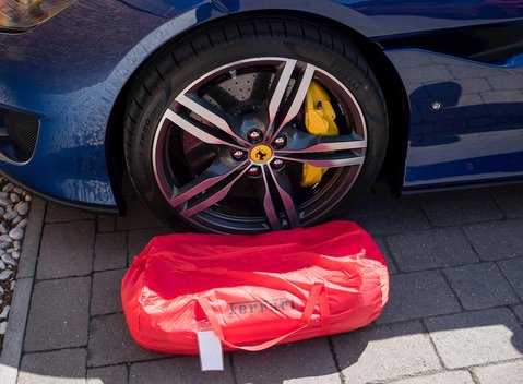 Ferrari Portofino 33