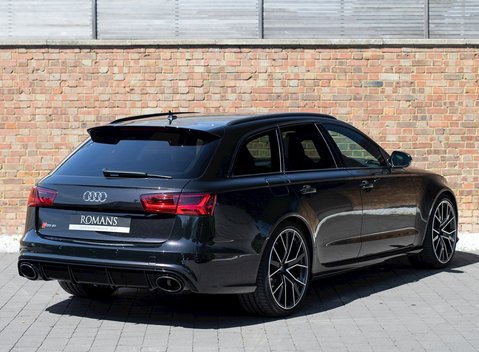 Audi RS6 Avant Performance 7