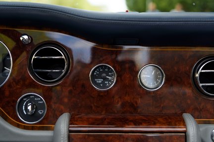 Rolls-Royce Corniche V Convertible 27