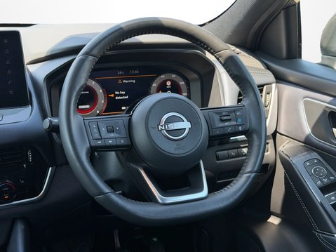 Nissan Qashqai 1.3 DiG-T MH 158 Tekna 5dr 16