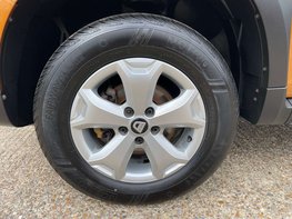 Dacia Duster 1.6 Duster Comfort SCe 4x2 5dr 15