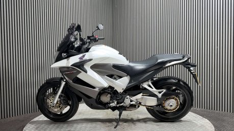 Honda VFR 2011 ONLY 22K NEW MOT SERVICED TOP BOX TOURER 800CC 8