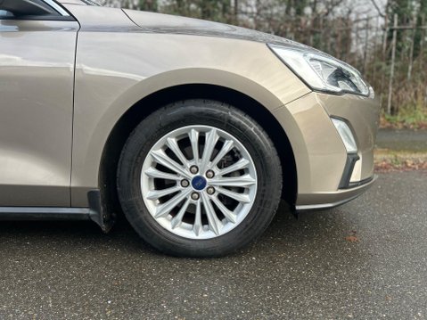 Ford Focus TITANIUM 36