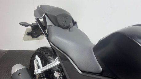 Yamaha R125 YZF 2023 ONLY 4K 1 OWNER NEW MOT SERVICED SPORTS BIKE 125CC 33