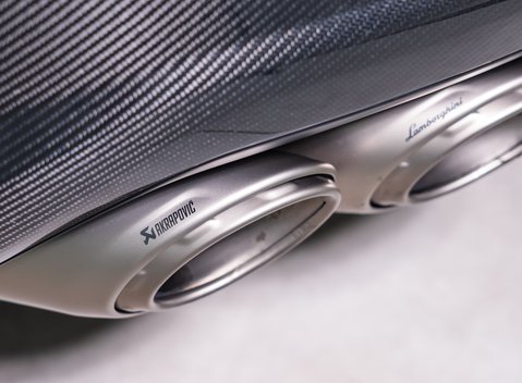 Lamborghini Urus PERFORMANTE 48