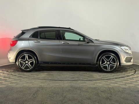 Mercedes-Benz GLA Class GLA 220 D 4MATIC AMG LINE PREMIUM PLUS 4