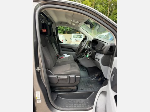 Citroen Dispatch 1.5 BlueHDi 1000 Enterprise Pro M Panel Van 6dr Diesel Manual FWD 2 Euro 6 32