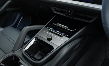 Porsche Cayenne TURBO E-HYBRID 23