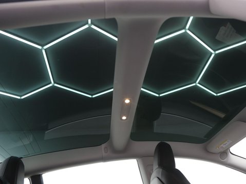 Tesla Model 3 Standard Range Plus Auto RWD 4dr 18