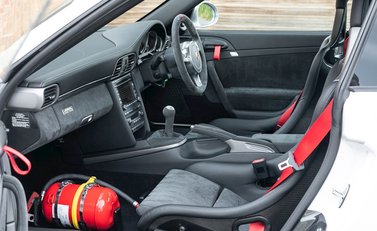 Porsche 911 GT3 RS 4.0 (997) 13