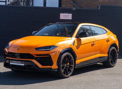 Lamborghini Urus Pearl Capsule 2