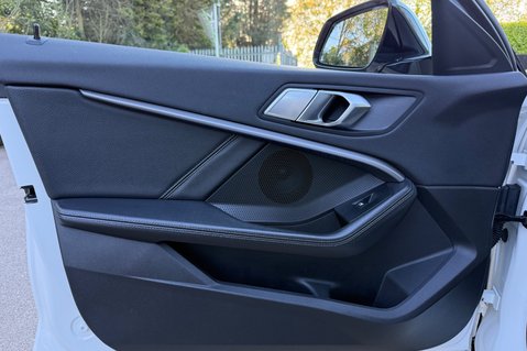 BMW 1 Series 118I M SPORT AUTOMATIC - FULL BMW SERVICE HISTORY -APPLE CARPLAY 27