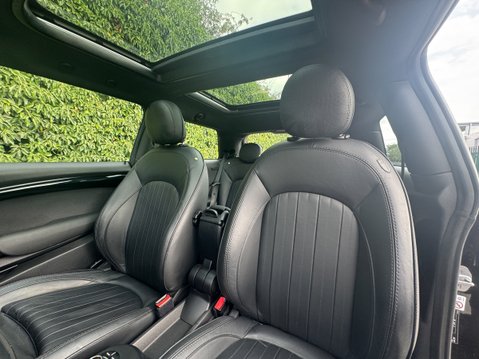 Mini Hatch Cooper SE 32.6kWh Level 3 Hatchback 3dr Electric Auto (184 ps) 9