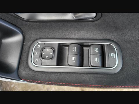 Mercedes-Benz A Class A 250 AMG LINE PREMIUM 27