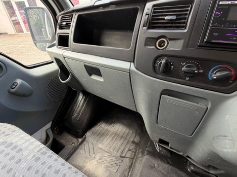 Ford Transit 350 MWB 27