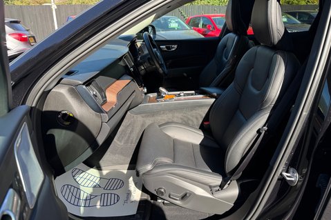 Volvo XC60 RECHARGE T8 ULTIMATE DARK AWD -PLUG IN HYBRID - VAT Q -PAN ROOF  3