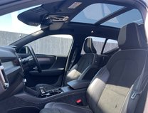 Volvo XC40 1.5 T3 R-Design SUV 5dr Petrol Auto Euro 6 (s/s) (163 ps) 21