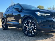 Volvo XC40 B4 R-DESIGN PRO MHEV 16