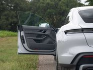 Porsche Taycan Taycan Turbo 7