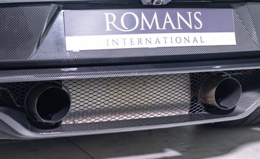 Aston Martin Vantage GT8 41