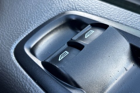 Ford Transit 350 Srw L4 130 ps Luton with Tail Lift 31